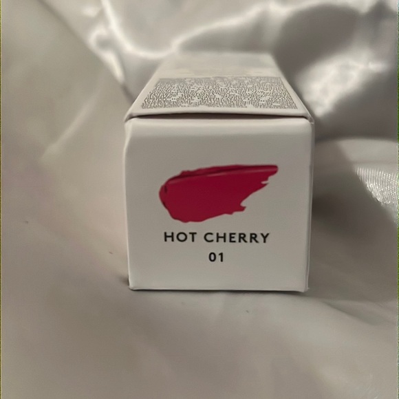 GLOSS BOMB HEAT UNIVERSAL LIP LUMINIZER + PLUMPER “INSPIRE” - Picture 2 of 5